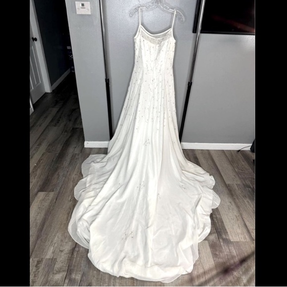 LEBON WEDDING DRESS - Picture 6 of 9